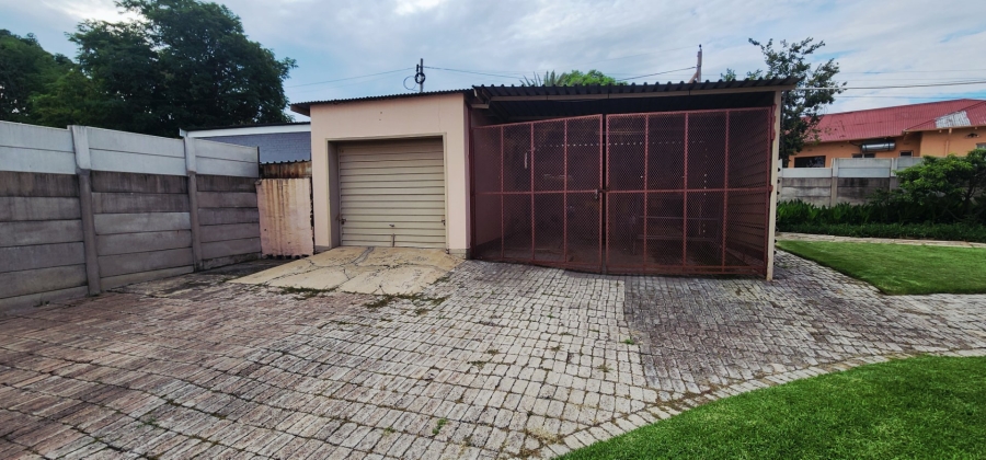 3 Bedroom Property for Sale in Kroonheuwel Free State